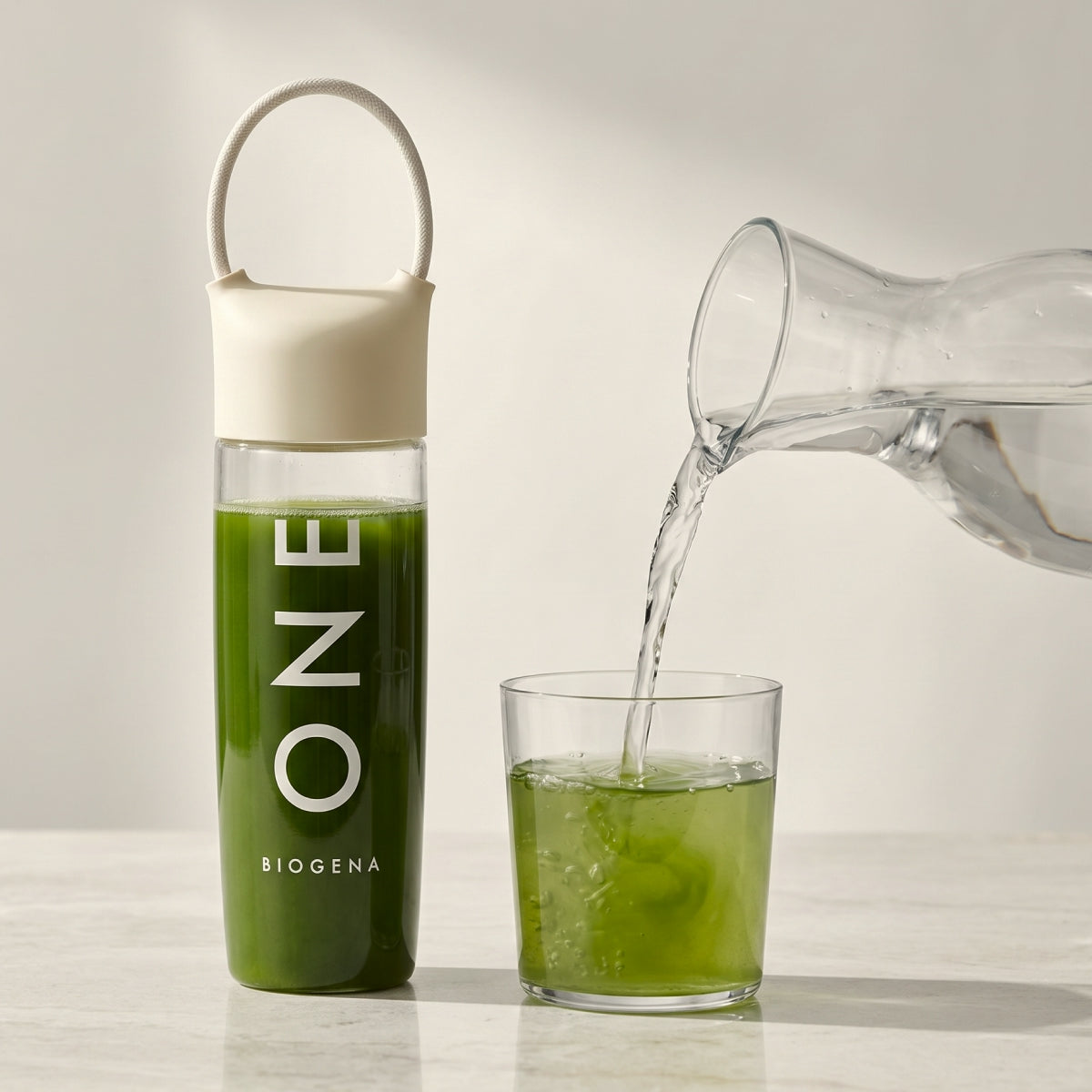 BIOGENA ONE mit Apfel und Kiwi